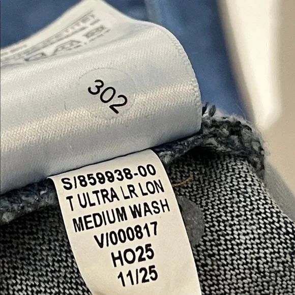 GAP Jeans Ultra Low Rise Medium Wash Boot Cut Denim Jeans sz 30 or 10 Petite - Picture 7 of 8